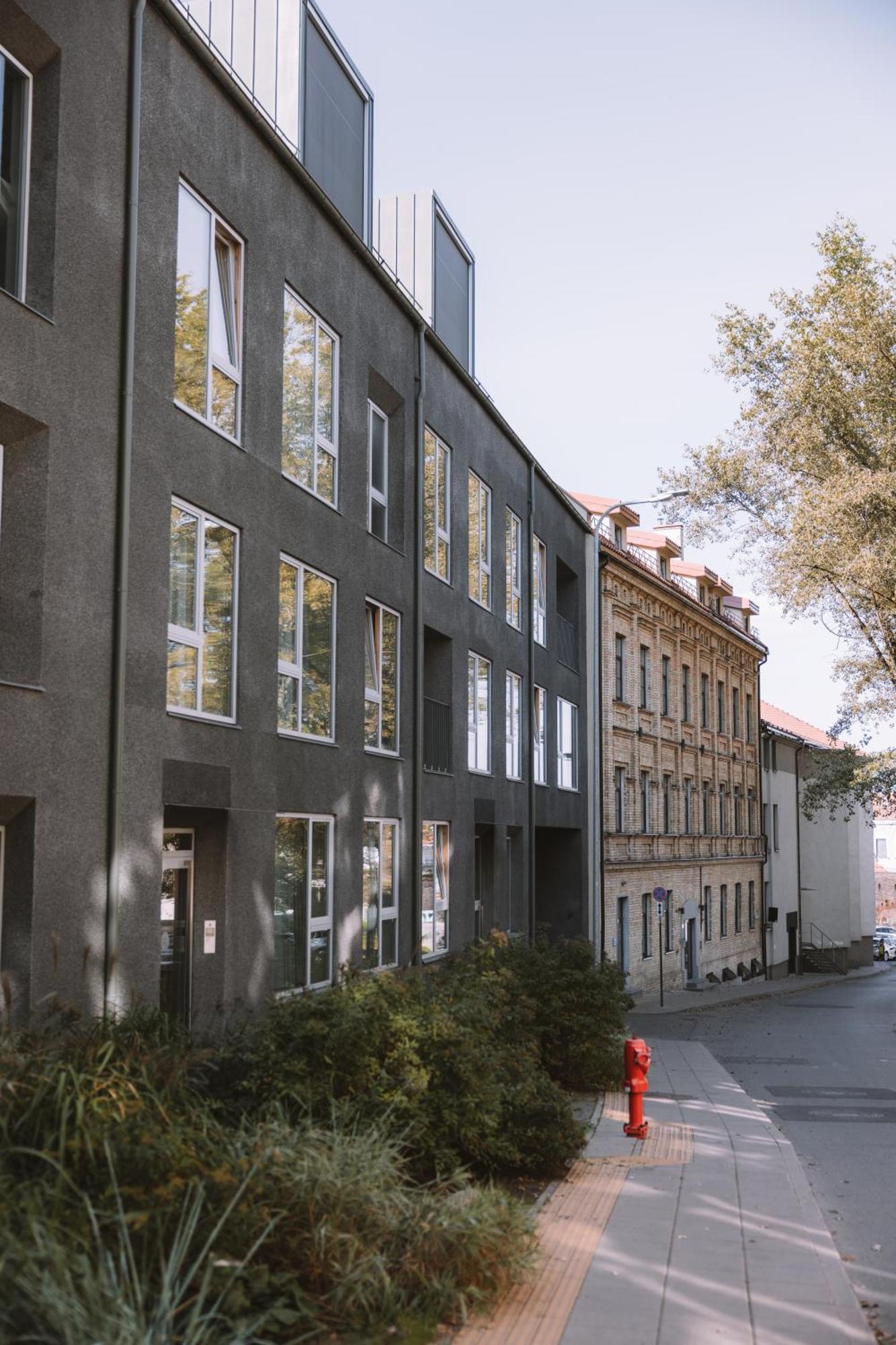 Ivis House Modern Apartment In Vilnius Old Town With Balcony וילנה מראה חיצוני תמונה